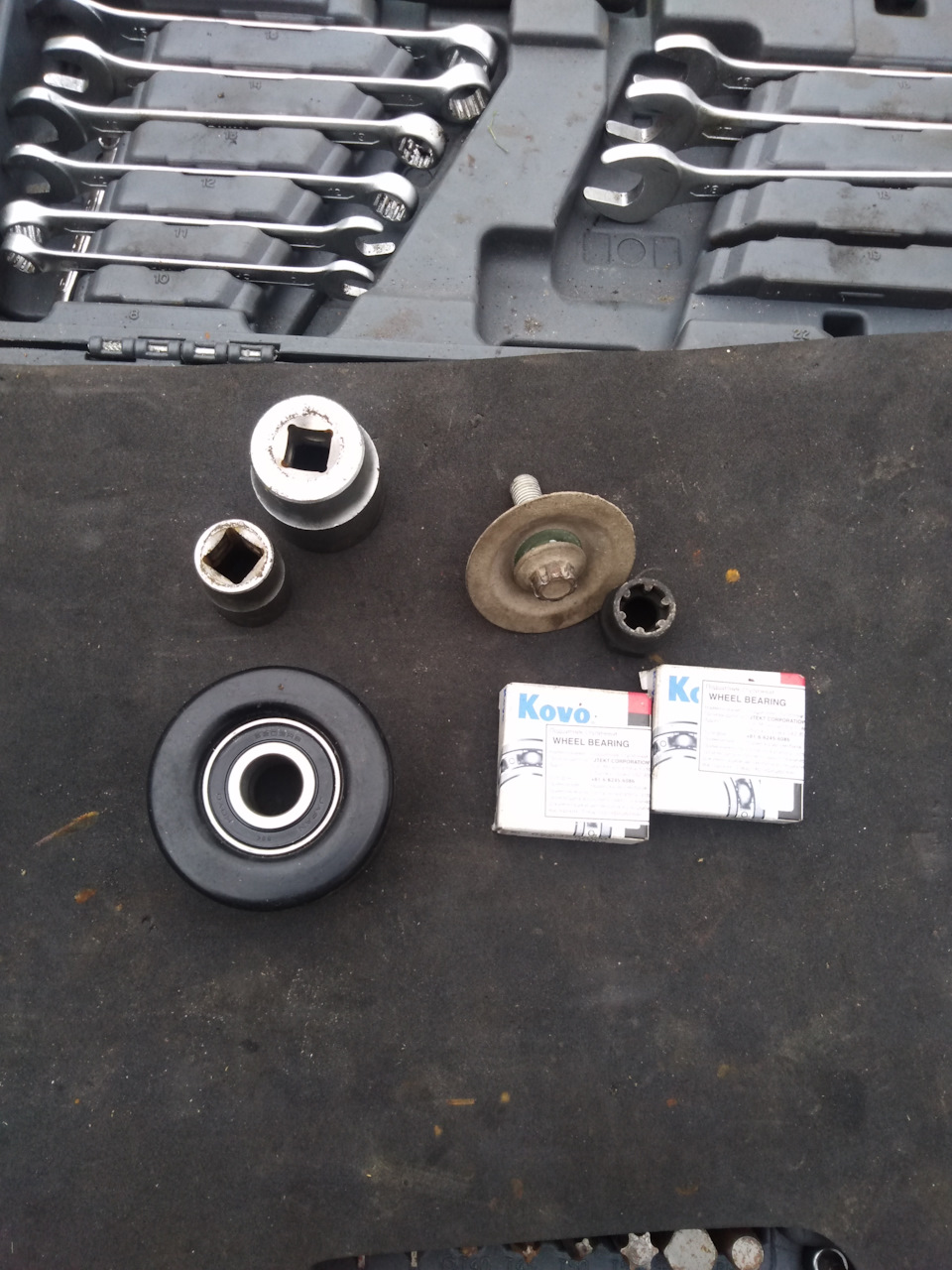 Замена подшипников на натяжном ролике. — Toyota Camry (XV40), 2,4 л ...