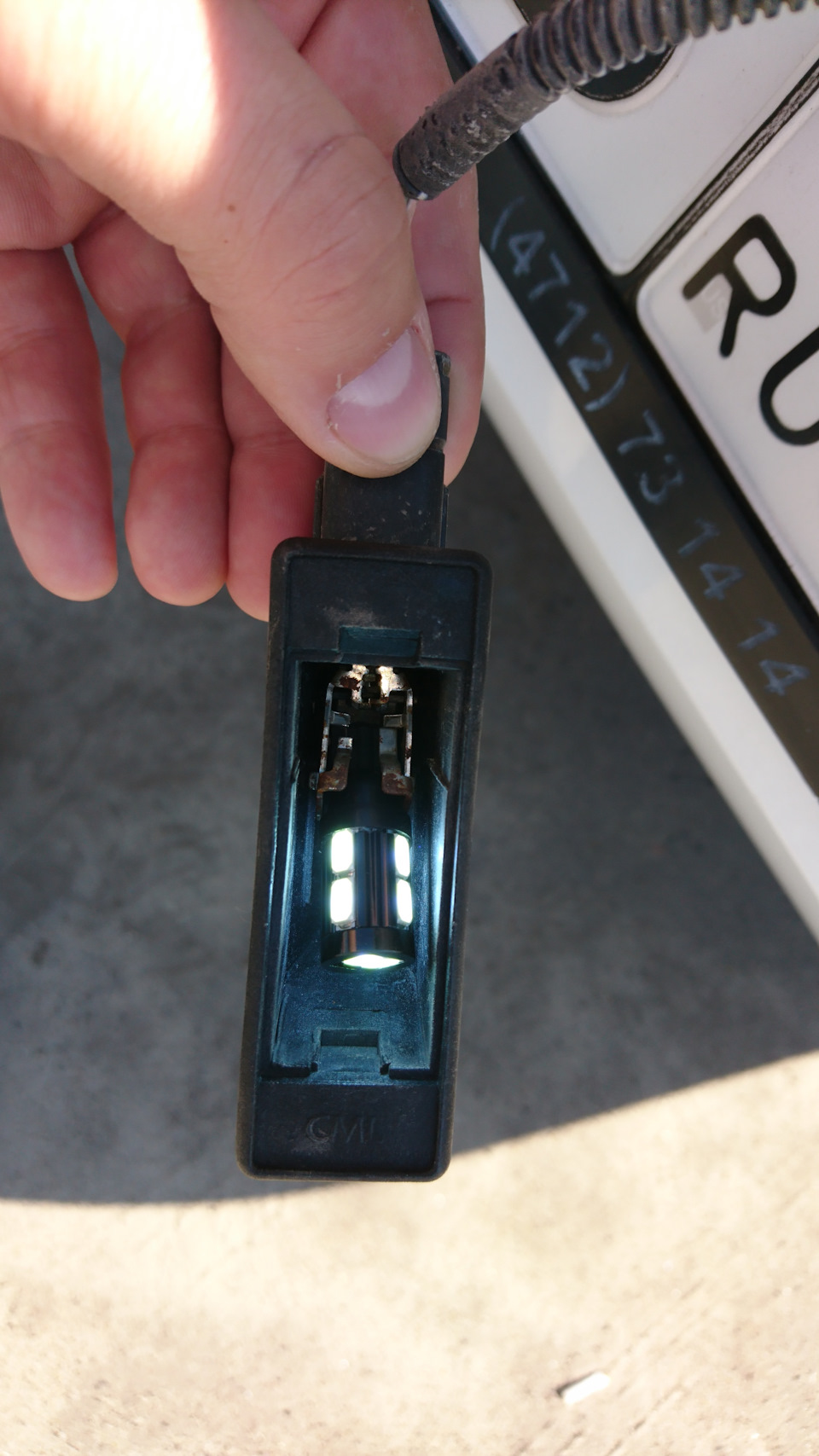 подсветка номера, замена ближнего света - Citroen C4 (2G), 1,6 л, 2012 года элек