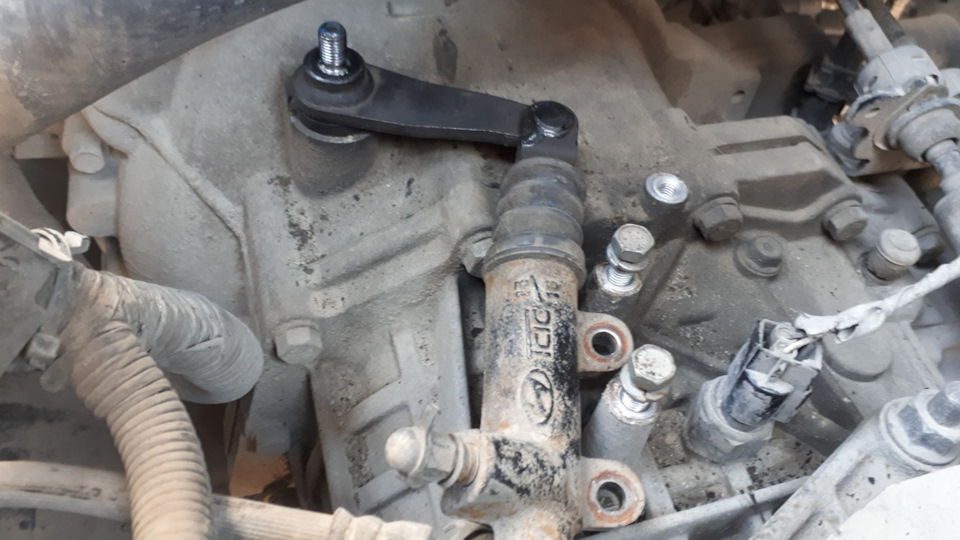 Скрип при выжиме педали сцепления и ступенька в середине хода педали ...