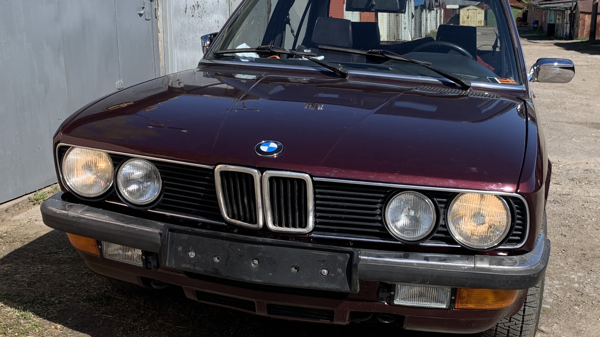 BMW 5 series (E28) 2.4 дизельный 1984 | 524 burgundrot metallic на DRIVE2