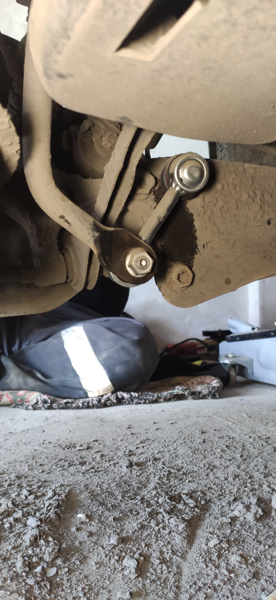 Задние стойки стабилизатора — Volkswagen Jetta VI, 1,8 л, 2015 года ...
