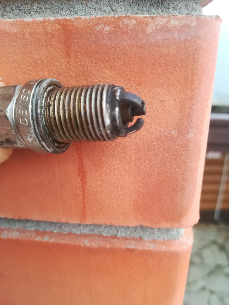 Замена свечей с чисткой колодцев — DRIVE2