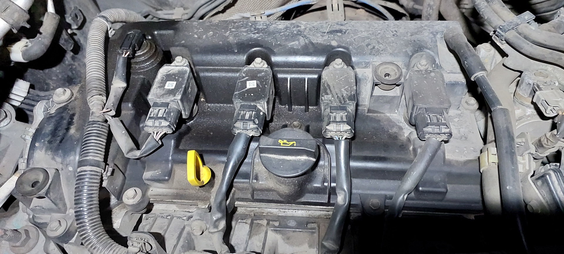 Запотевание клапанной крышки — Mazda CX-5 (1G), 2 л, 2014 года ...