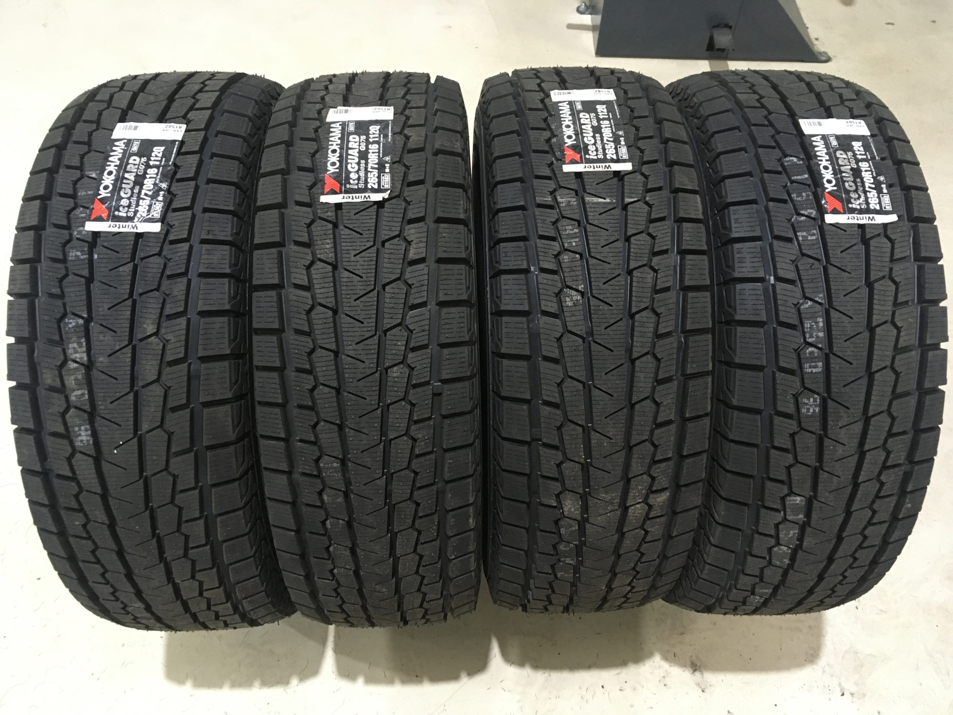 Зимние шины ice guard g075. Yokohama Ice Guard SUV g075. Автомобильная шина Yokohama ICEGUARD SUV g075 285/75 r16 116/113q зимняя. Yokohama 275/70r16 114q g075.