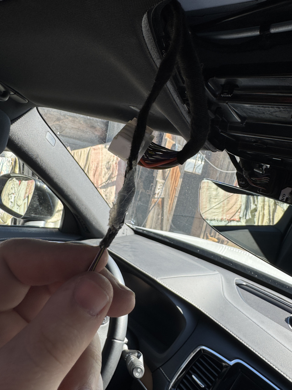 держался он на этой субстанции — Volvo XC90 (2G)