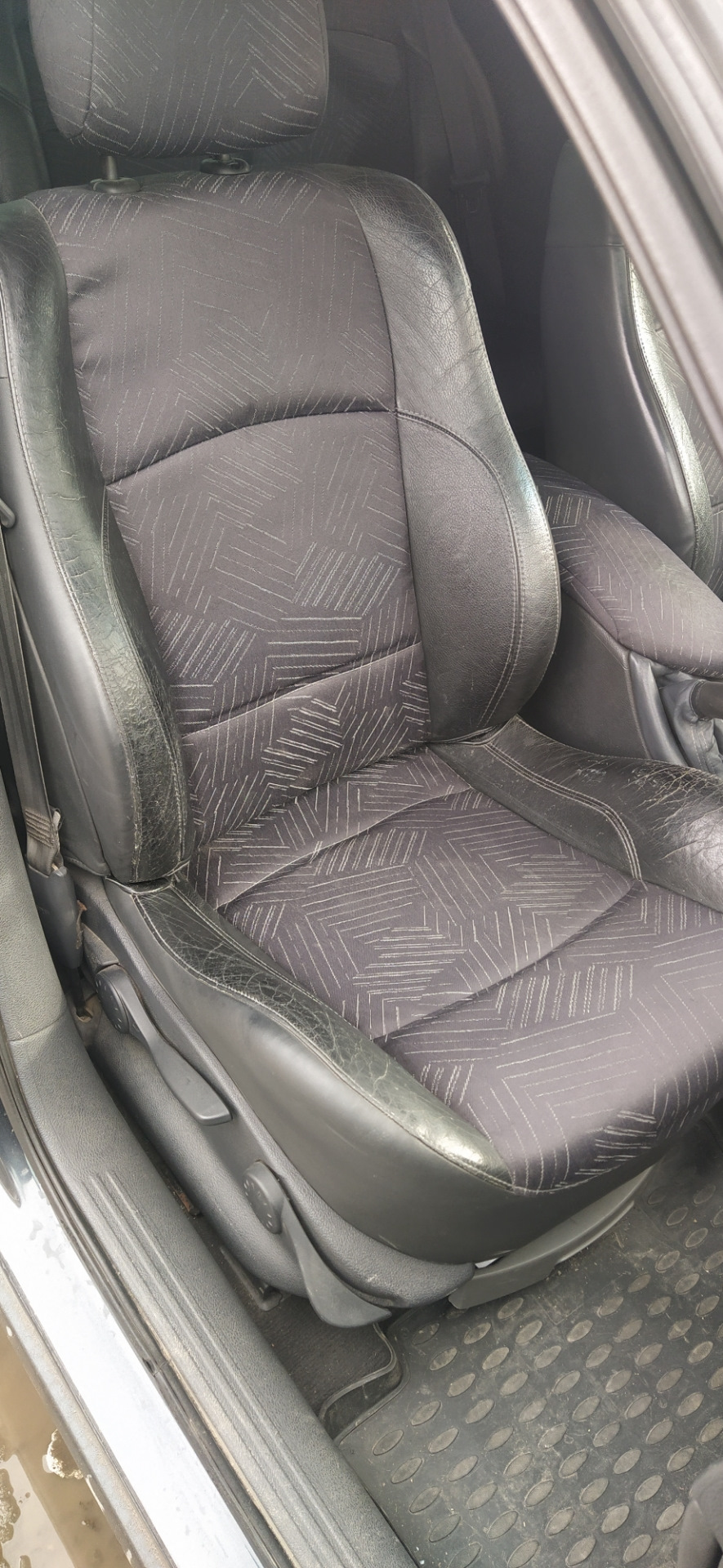 Трещинки и потертости — Renault Laguna II