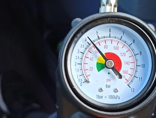 Не валит: (Видео) тест давления в топливной рампе на ходу — Volvo 850 ...