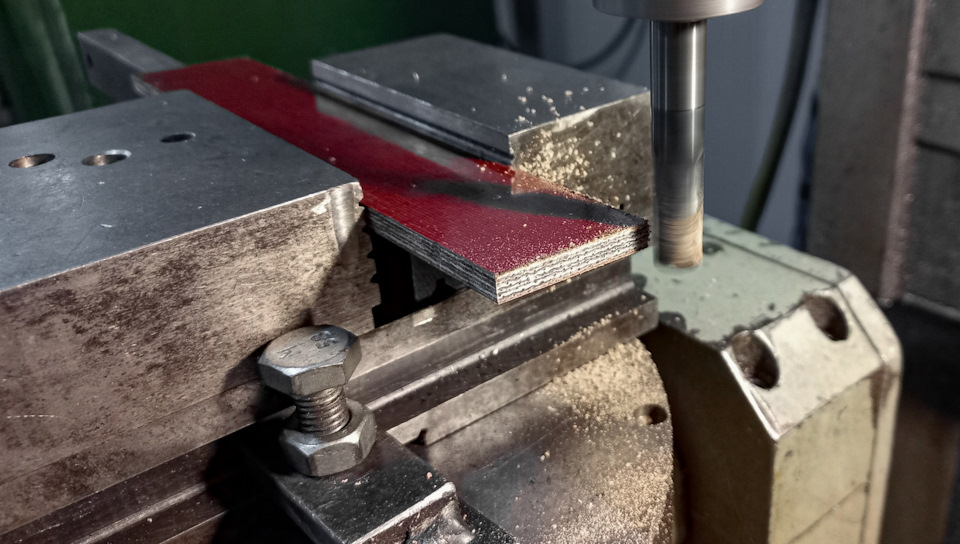 Я использовал координатно-расточной станок, чтобы отфрезеровать лопасти точного размера. — Mitsubishi Pajero (1G)