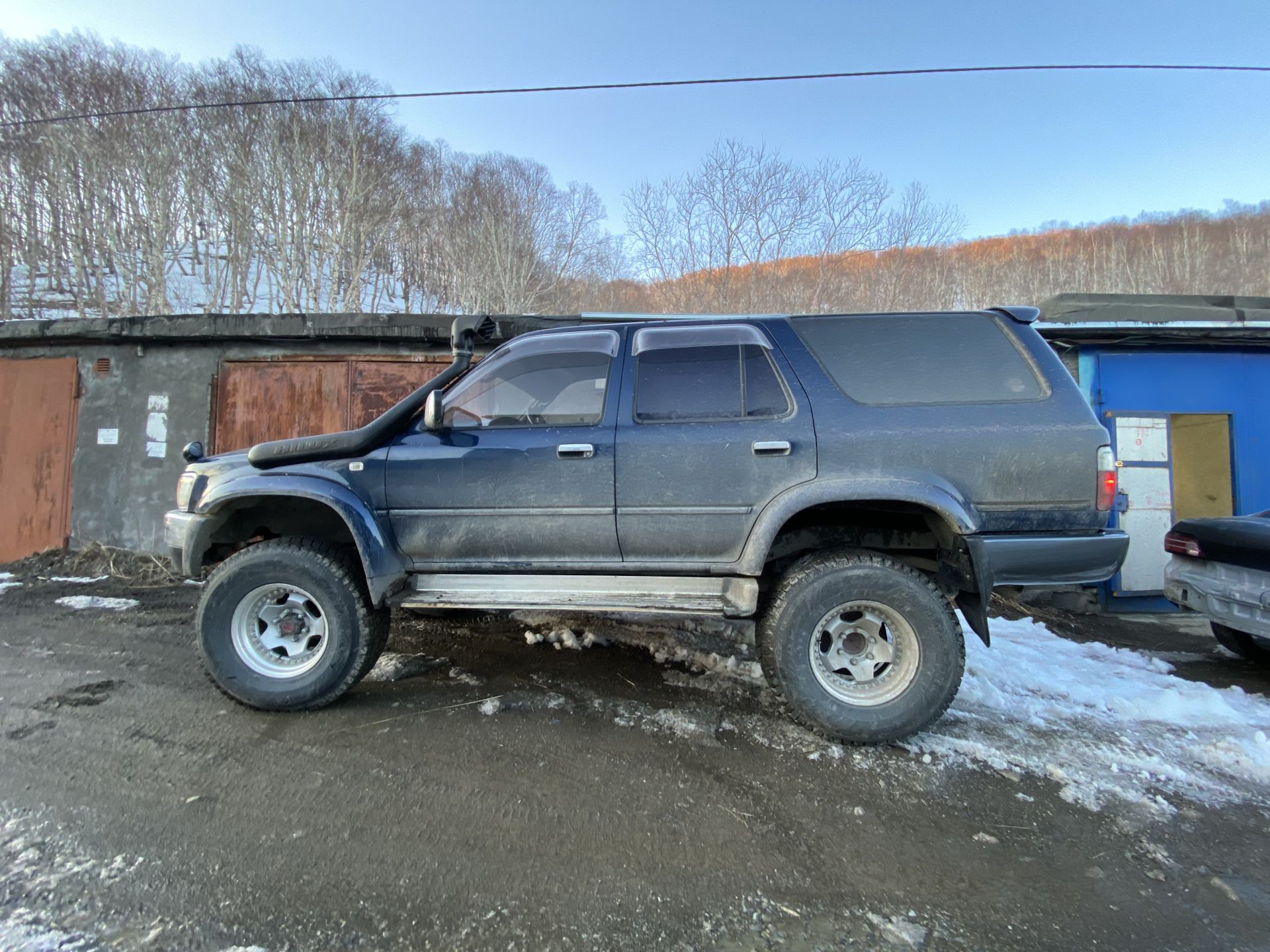 Двери сурф 130. Toyota Hilux Surf 130. Тойота Сурф 1993. Тойота Сурф 1991. Диски Сурф 130.