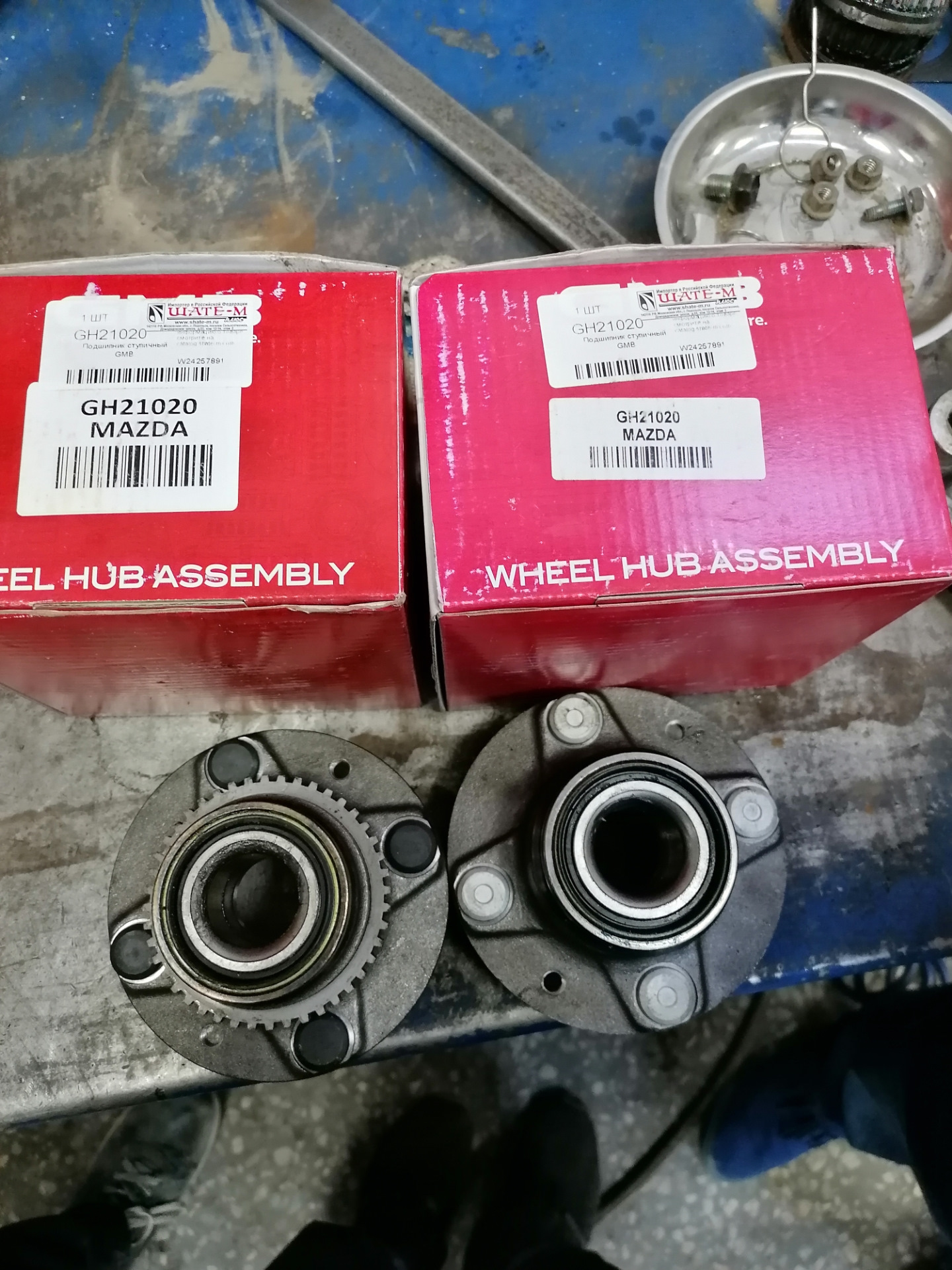 Задний ступичный подшипник мазда 323. Подшипник мазда демио. Мазда демио 2001 ступичный подшипник. Ступичный подшипник задний мазда демио 2003. Подшипник мазда демио.