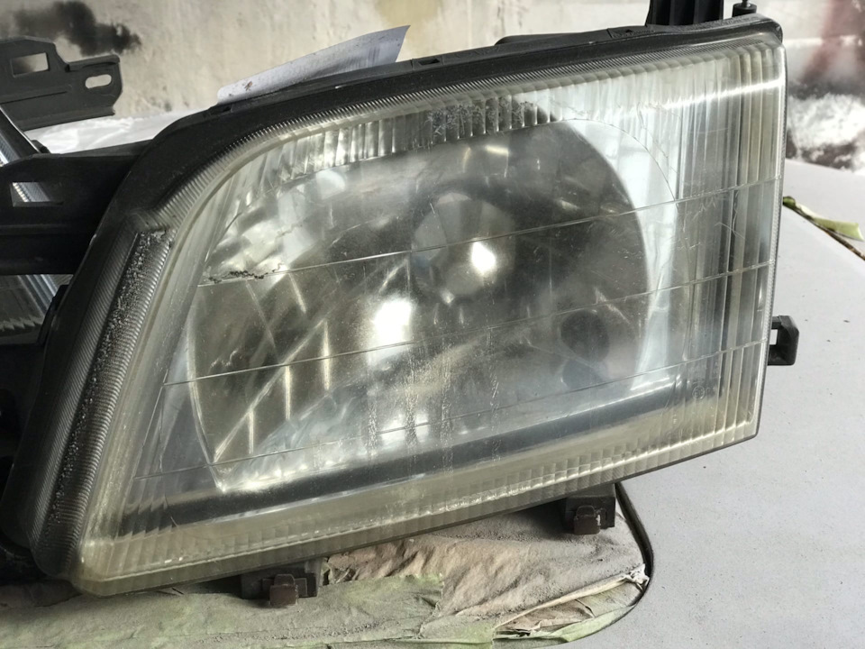 Полировка и покрытие лаком фар — Subaru Forester (SF), 2,5 л., 2000 ...