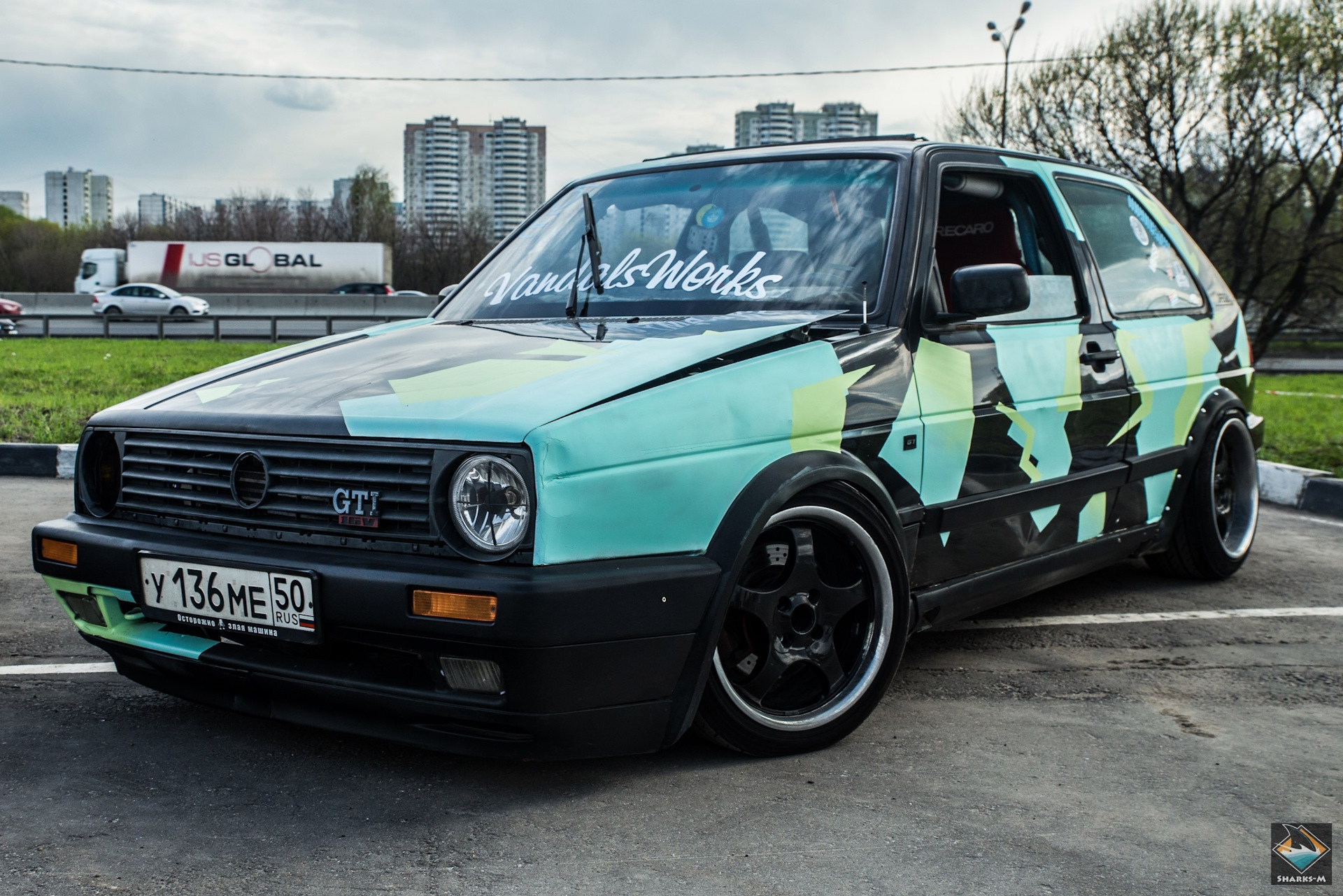 Golf 2 turbo. Фольксваген гольф 2 турбо. Фольксваген гольф 2 камуфляж. Volkswagen Golf турбо.