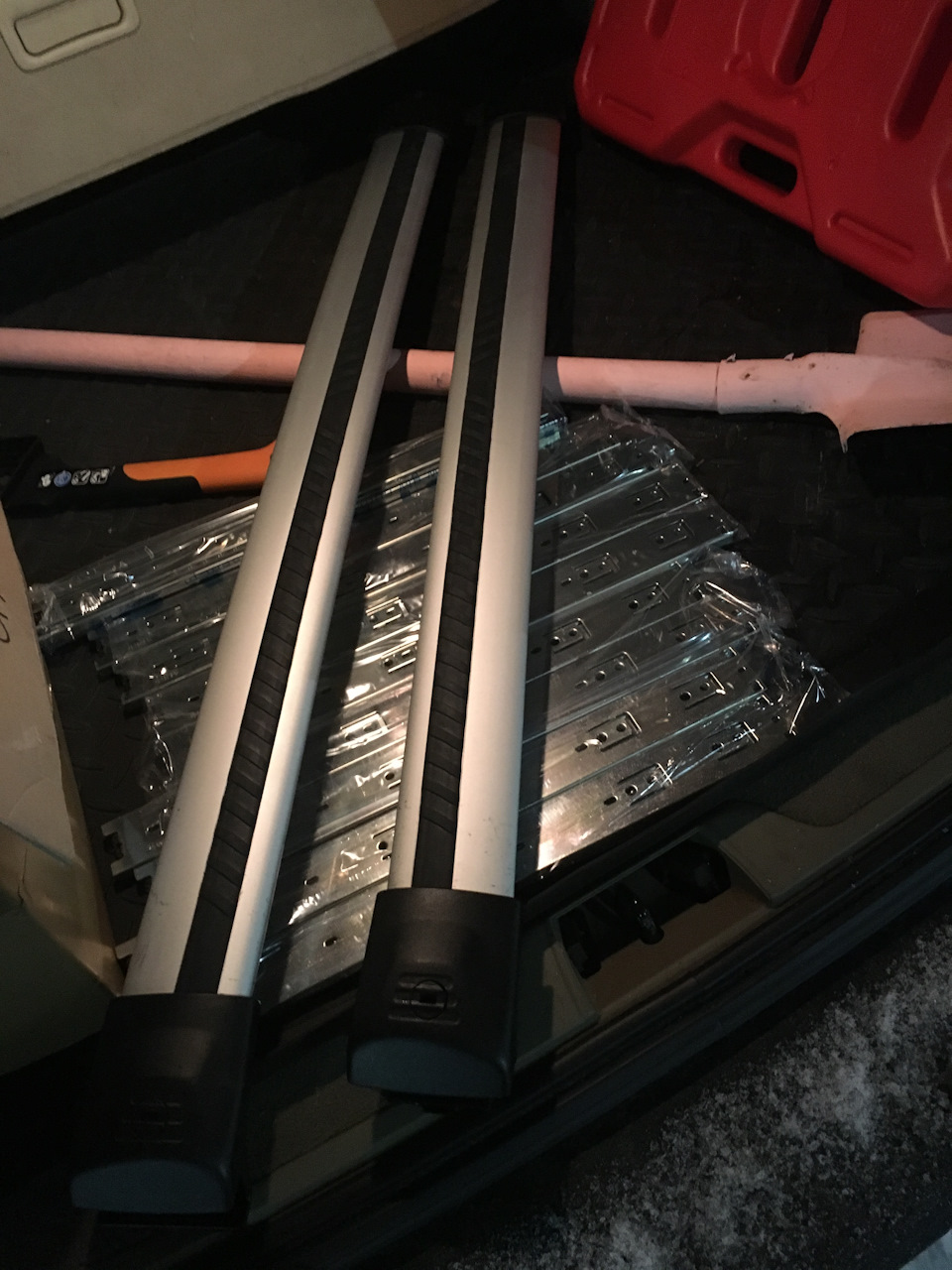 Поперечины б/у НО в хорошем состоянии — Volvo XC70 III