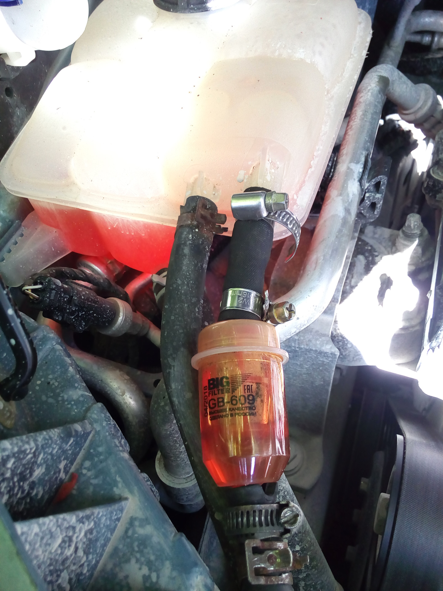 Фильтр в систему охлаждения — Ford C-Max I, 1,8 л., 2010 года | своими ...