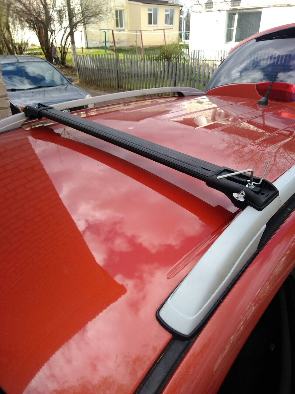 Дуги (поперечины) на рейлинги. — SsangYong Actyon (2G), 2 л, 2012 года ...