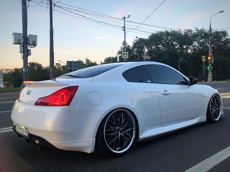 Infiniti g37 Coupe White