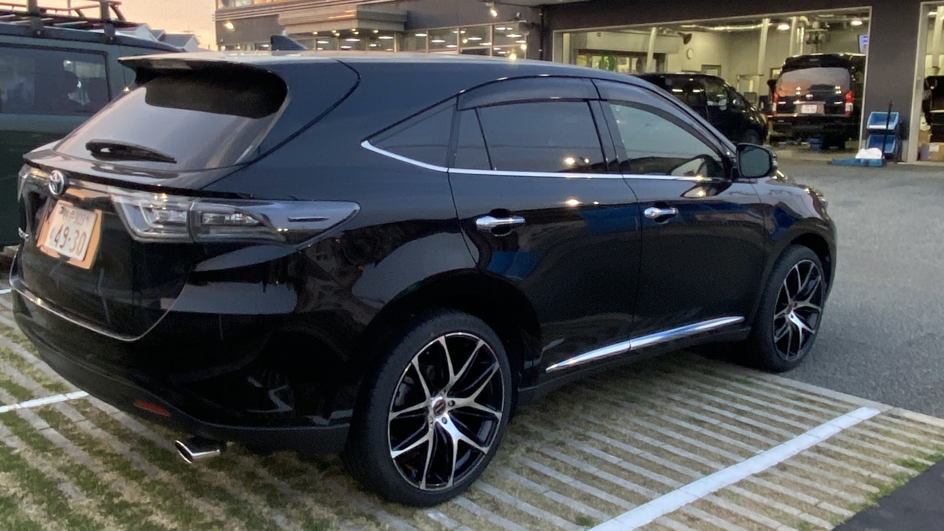 Toyota Harrier (3G) 2.0 бензиновый 2017 | Хорёк на DRIVE2