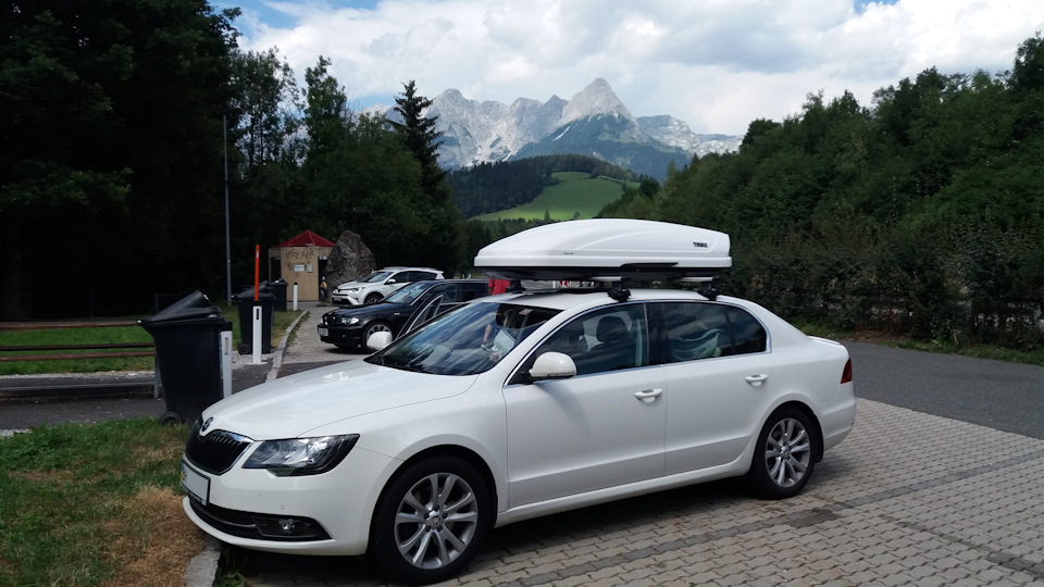Skoda Superb White whale