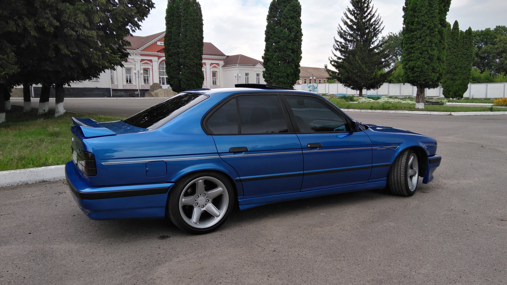 BMW e34 Шницер