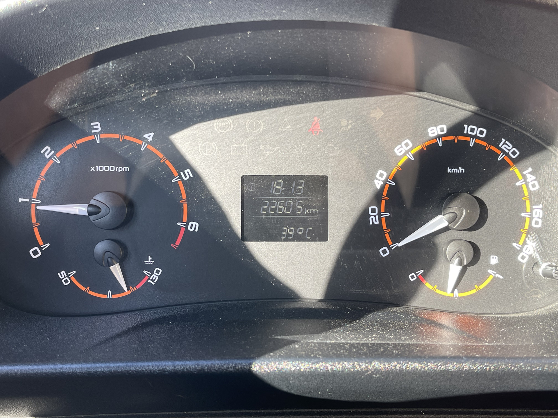 На скольки градусах срабатывает второй вентилятор на Нива Легенд ...