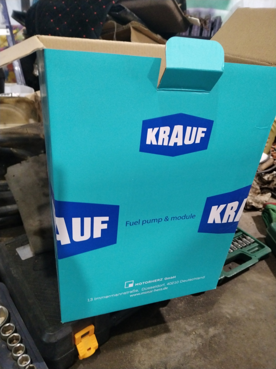 Коробка — Volvo S80 (2G)