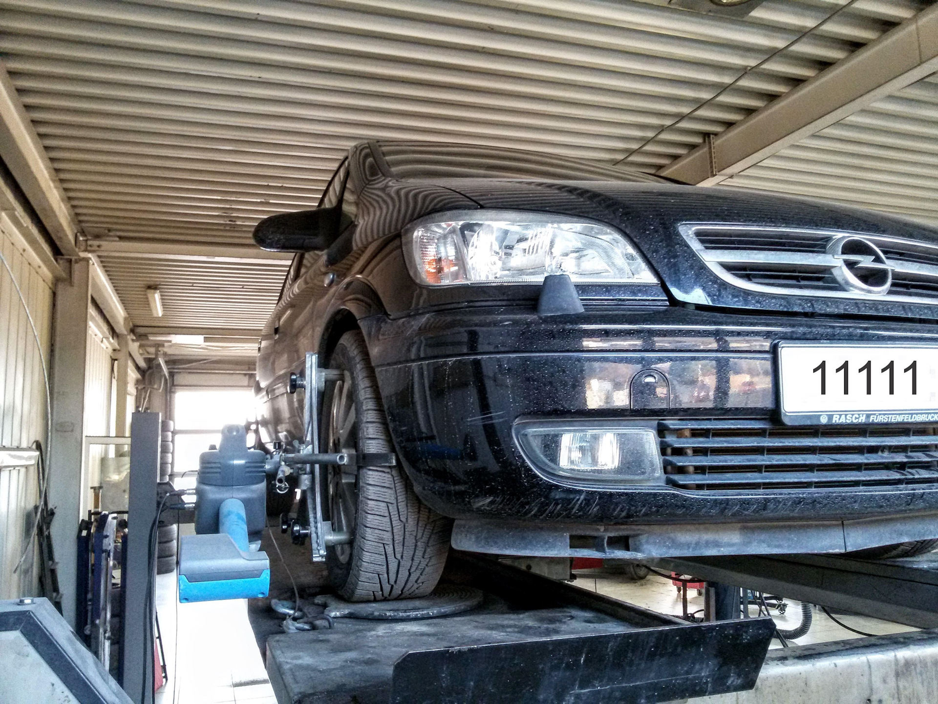 Регулировка углов схождения передних колес после замены амортизаторов ...