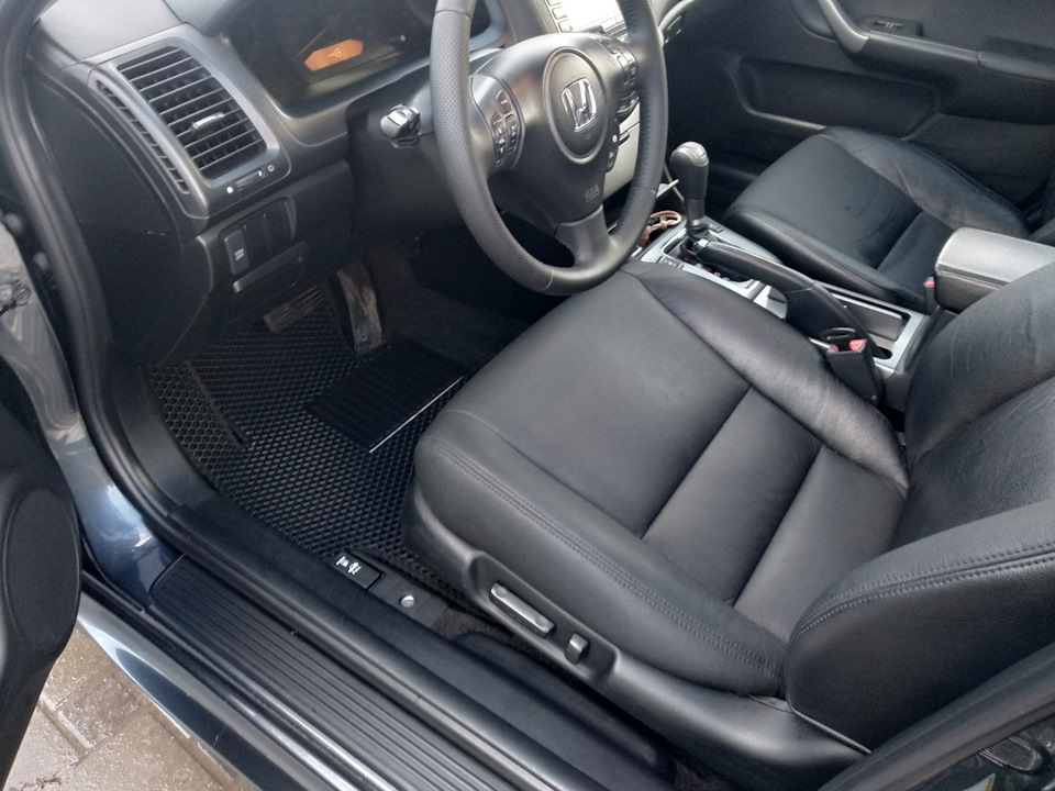 Коврики EVA — Honda Accord (7G), 2,4 л, 2008 года | аксессуары | DRIVE2