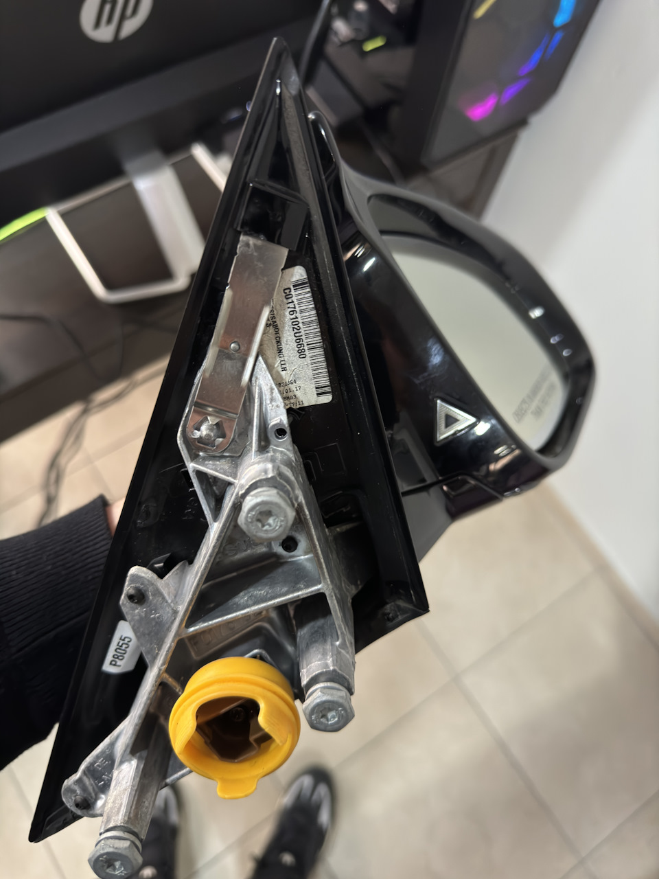 Слепые зоны — BMW 3 series (F30). Запчасти на фото: PB055