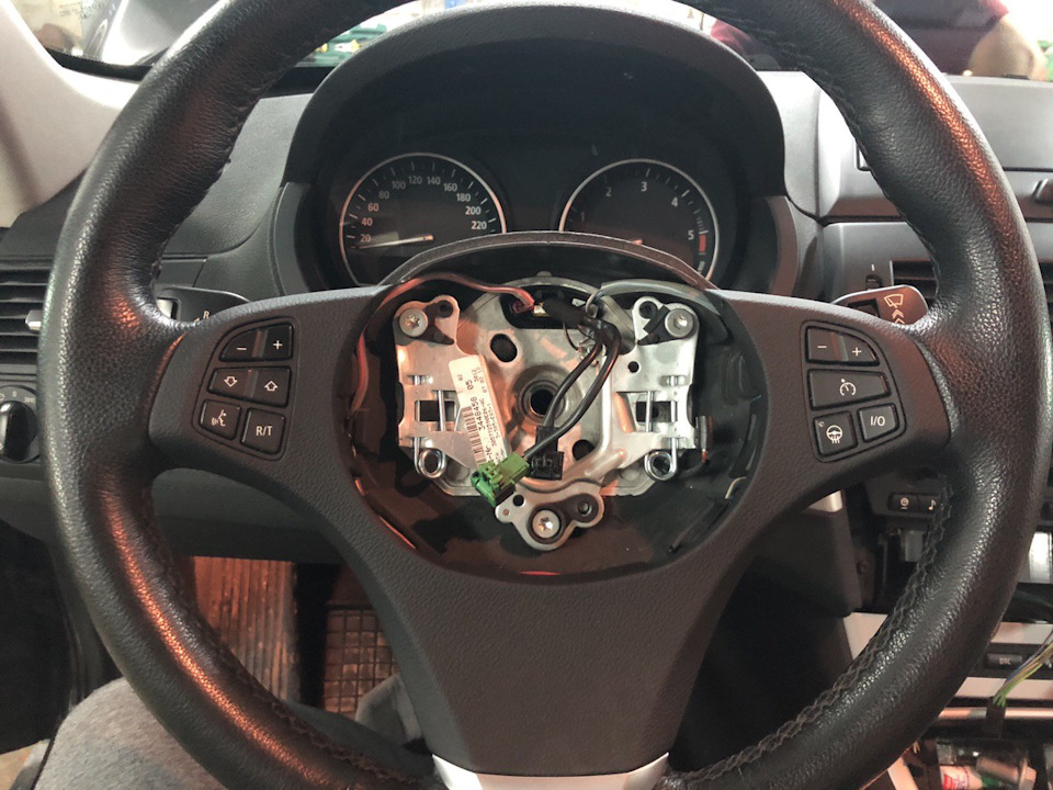 Долгожданное дооснащение опцией "S248A" (подогрев рулевого колеса ...