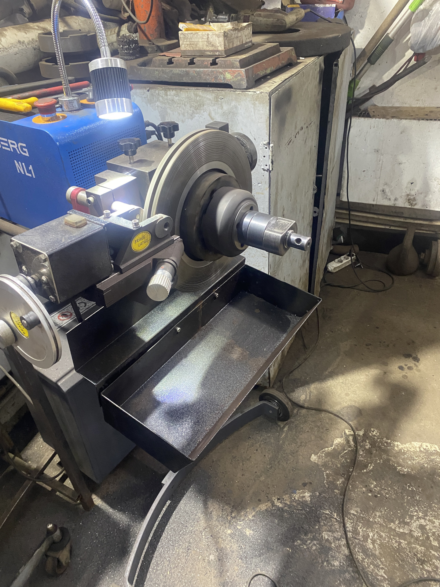 Вибрация руля при торможении — Ford Focus II Hatchback, 1,8 л, 2011 ...