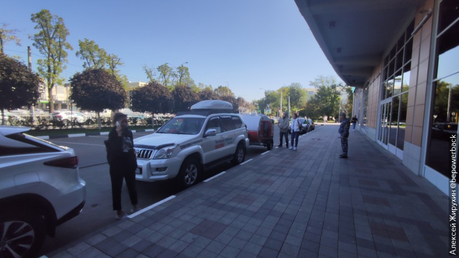 Парковка для авто с прицепом. Смотреть фото Парковка для авто с прицепом. Смотреть картинку Парковка для авто с прицепом. Картинка про Парковка для авто с прицепом. Фото Парковка для авто с прицепом