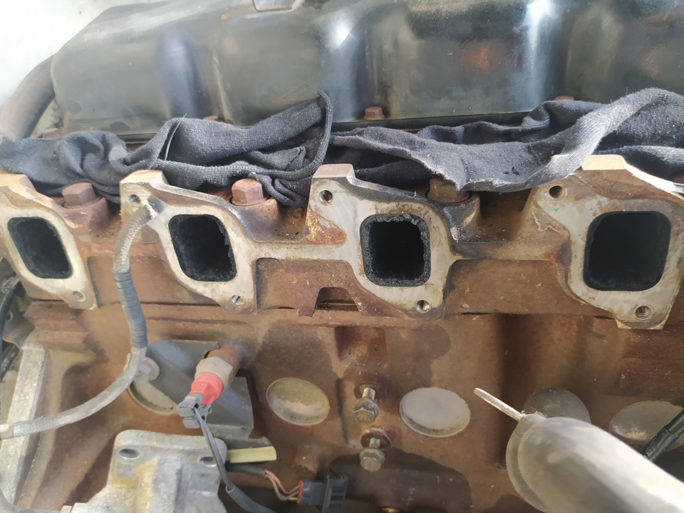 Чистка впускного коллектора, рециркуляция выхлопных и карьерных газов ...