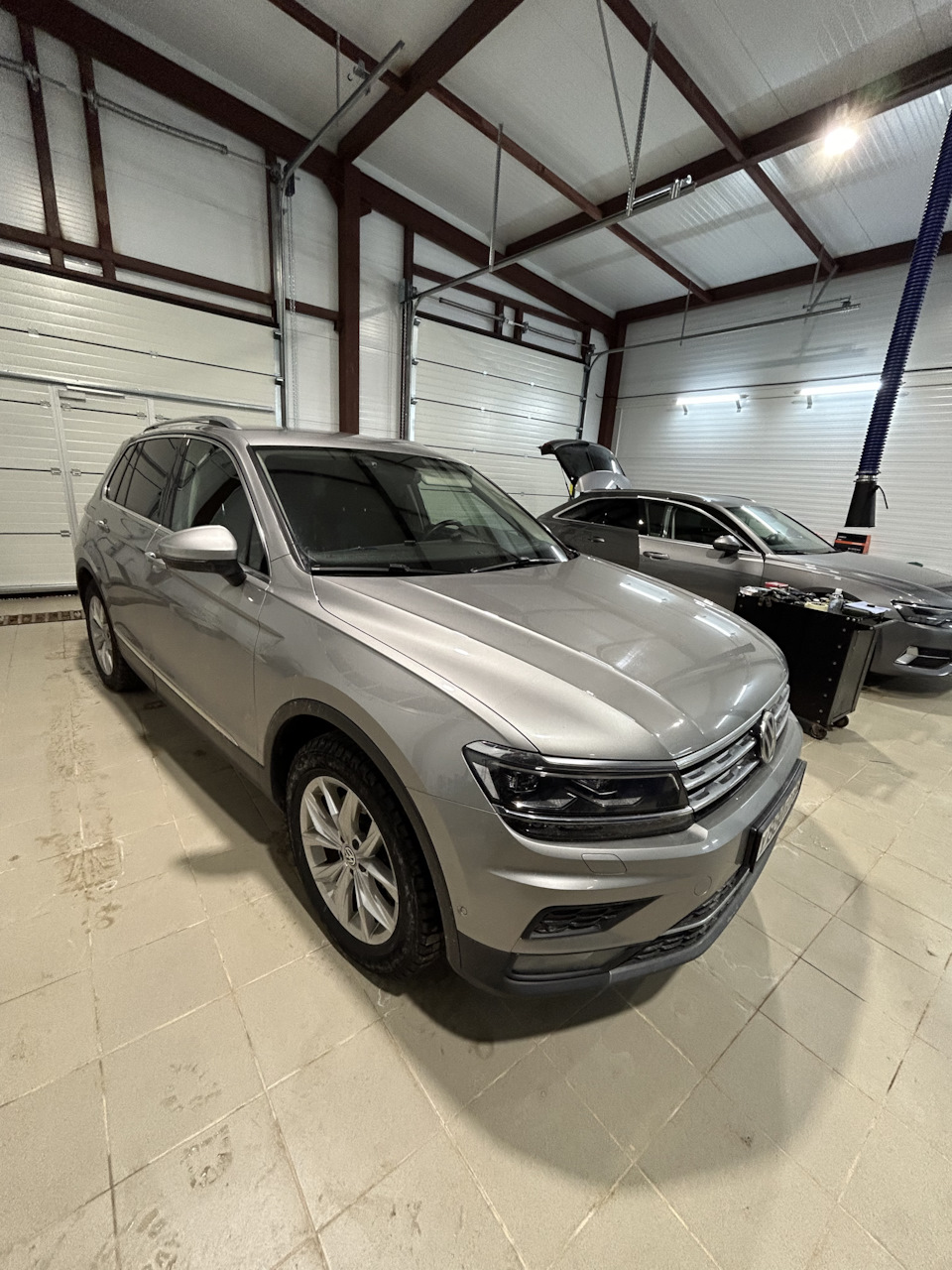 Дистанционный запуск со штатного ключа MQB — Volkswagen Tiguan (2G), 2 л,  2018 года | аксессуары | DRIVE2