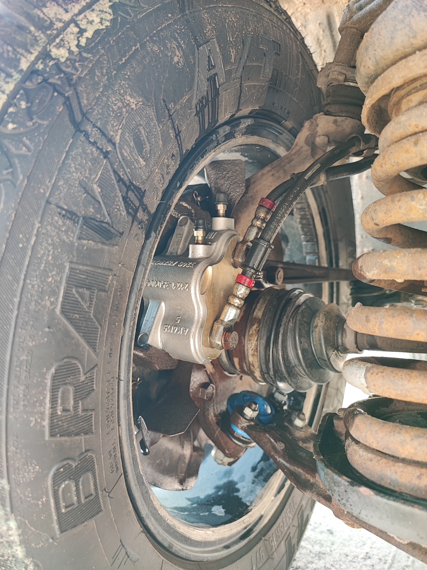 Заклинил тормозной цилиндр — Lada 4x4 3D, 1,7 л, 2010 года | поломка ...