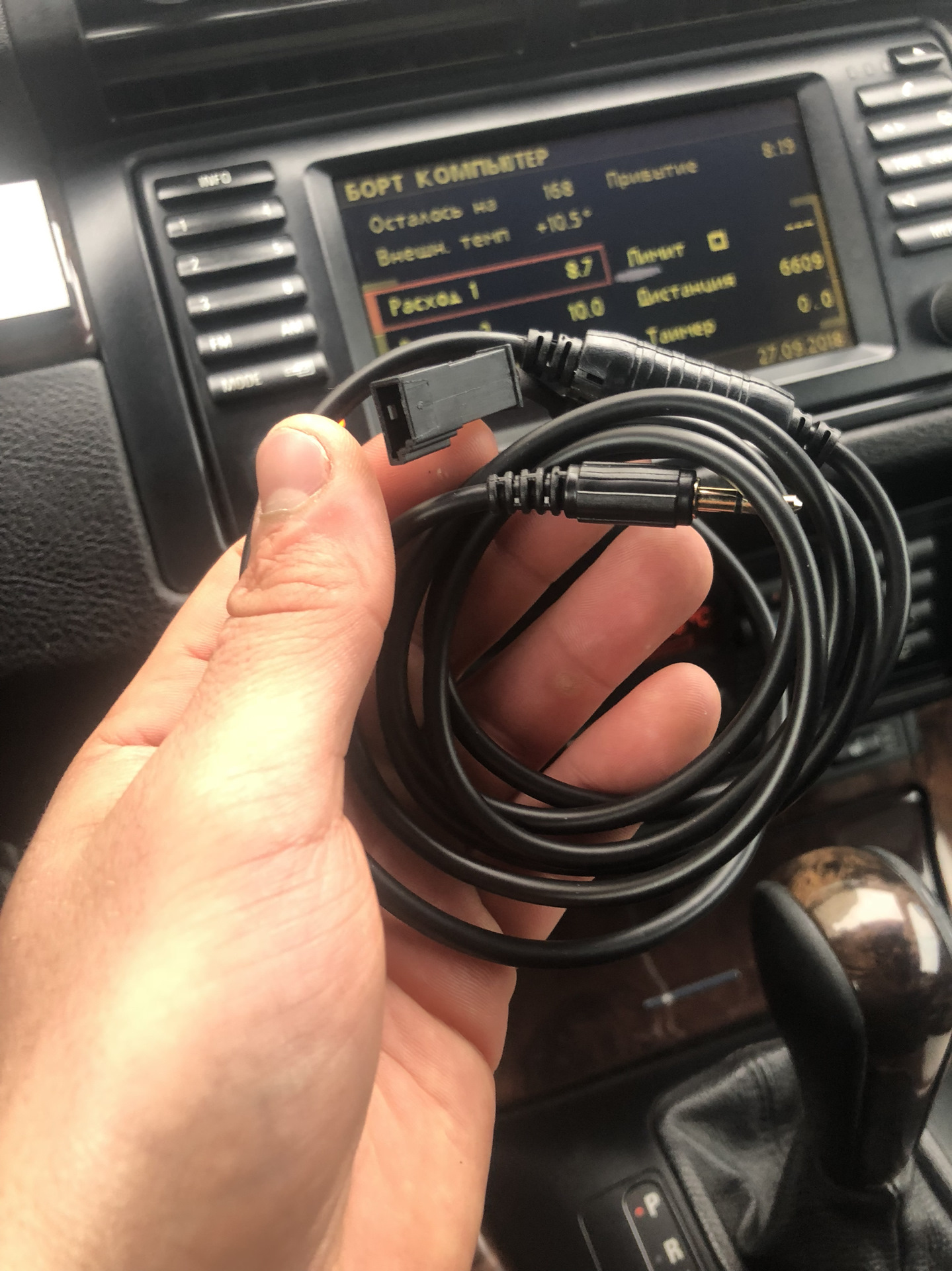 Аукс бмв. Aux BMW e53. Aux BMW e53 шнур. BMW e46 aux. Aux BMW x5 e53.