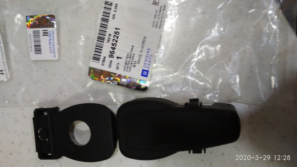 Установка колпачков защитных на АКБ — Chevrolet Epica, 2 л, 2011 года ...