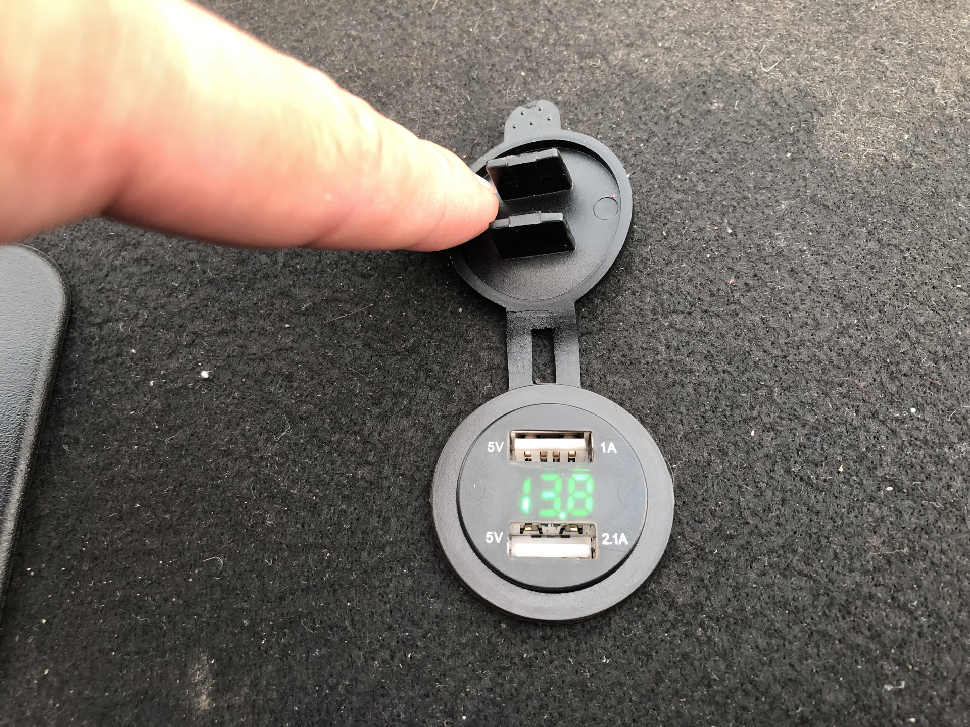 Usb зарядное устройство для автомобиля лада