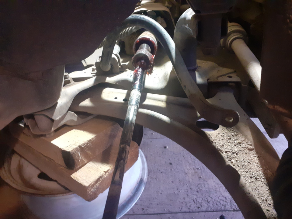 Замена пыльника рулевой рейки — Mitsubishi Lancer X, 1,5 л, 2008 года ...