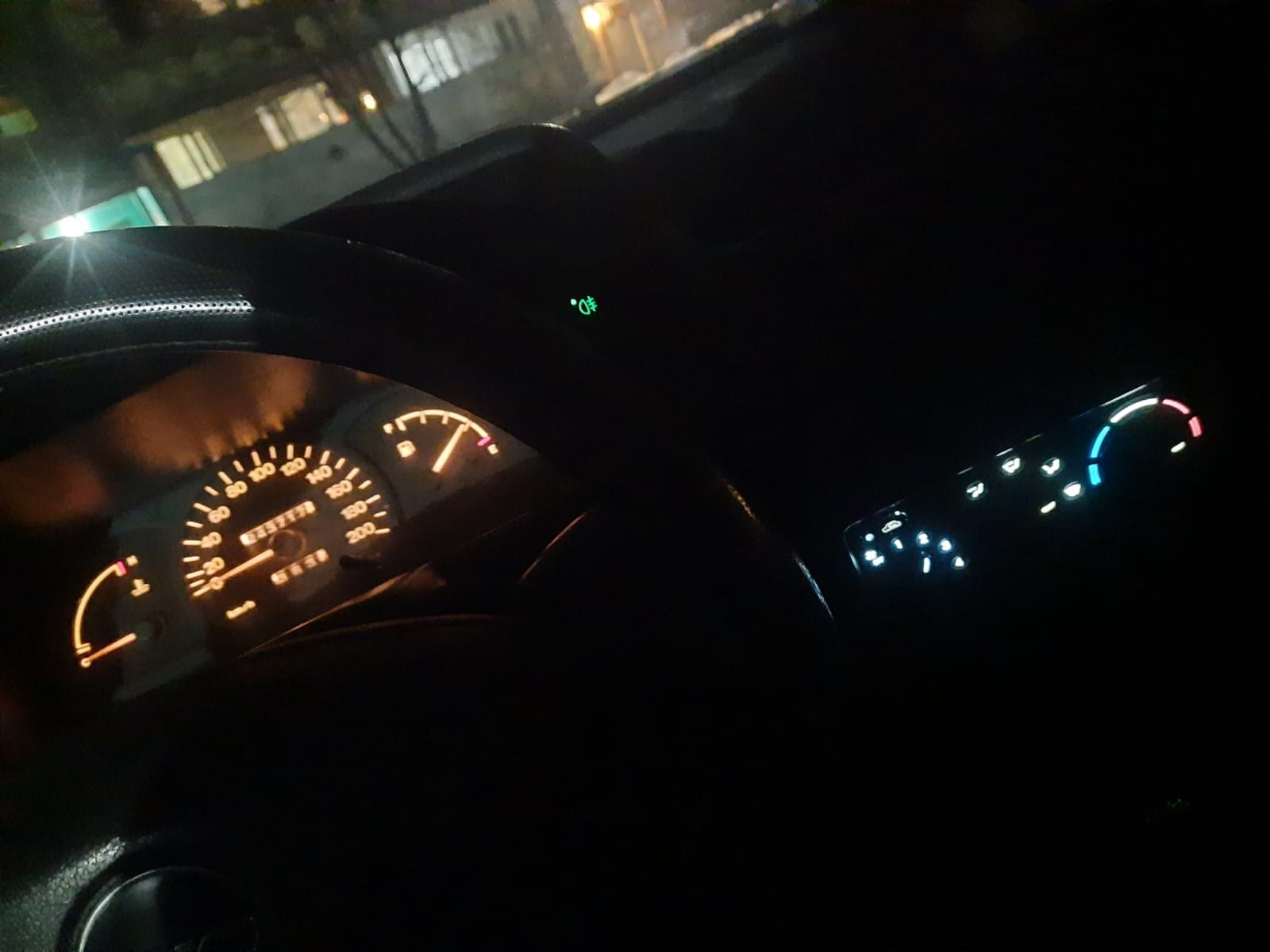 Заменила лампочки в климате — Daewoo Nexia, 1,5 л, 2001 года | своими ...