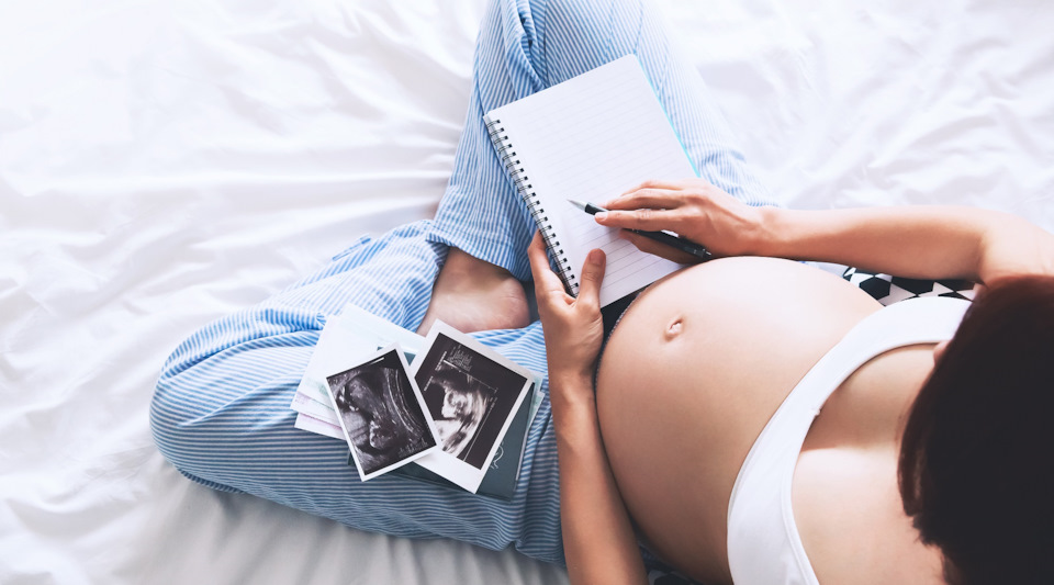              I  18             20 Week Foetus - iStock