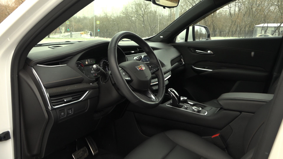 Фото в бортжурнале Cadillac XT4