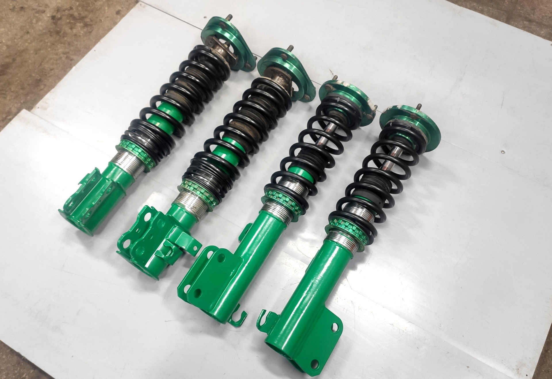 Кофеин структурная формула. Tein coilovers chrysler 300c. Стойка tein автомобильная. Стойки тейн аккорд 7. Tein flex z.