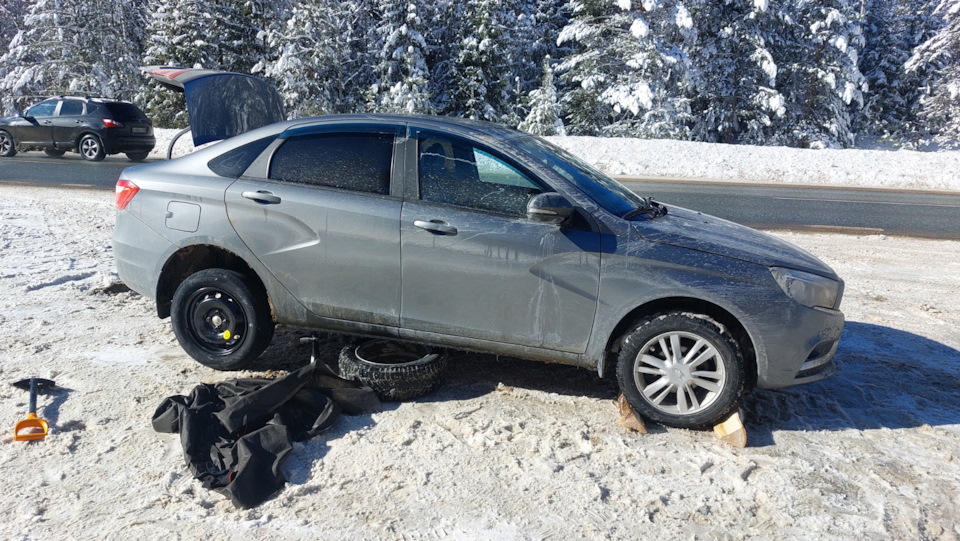 Штатный домкрат Весты — Lada Vesta (1G), 1,8 л, 2017 года | поломка ...