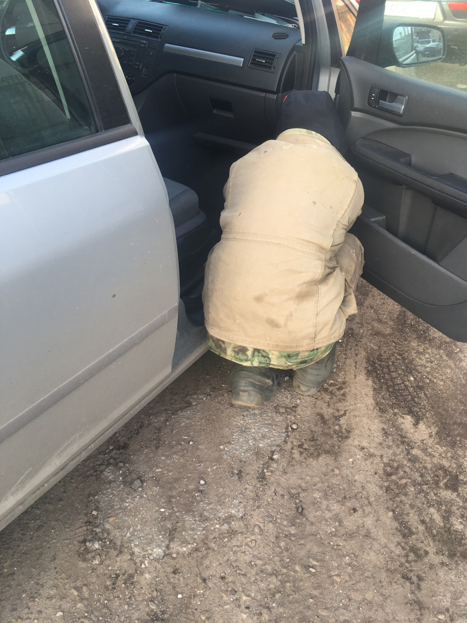 начал разбирать — Ford C-Max I