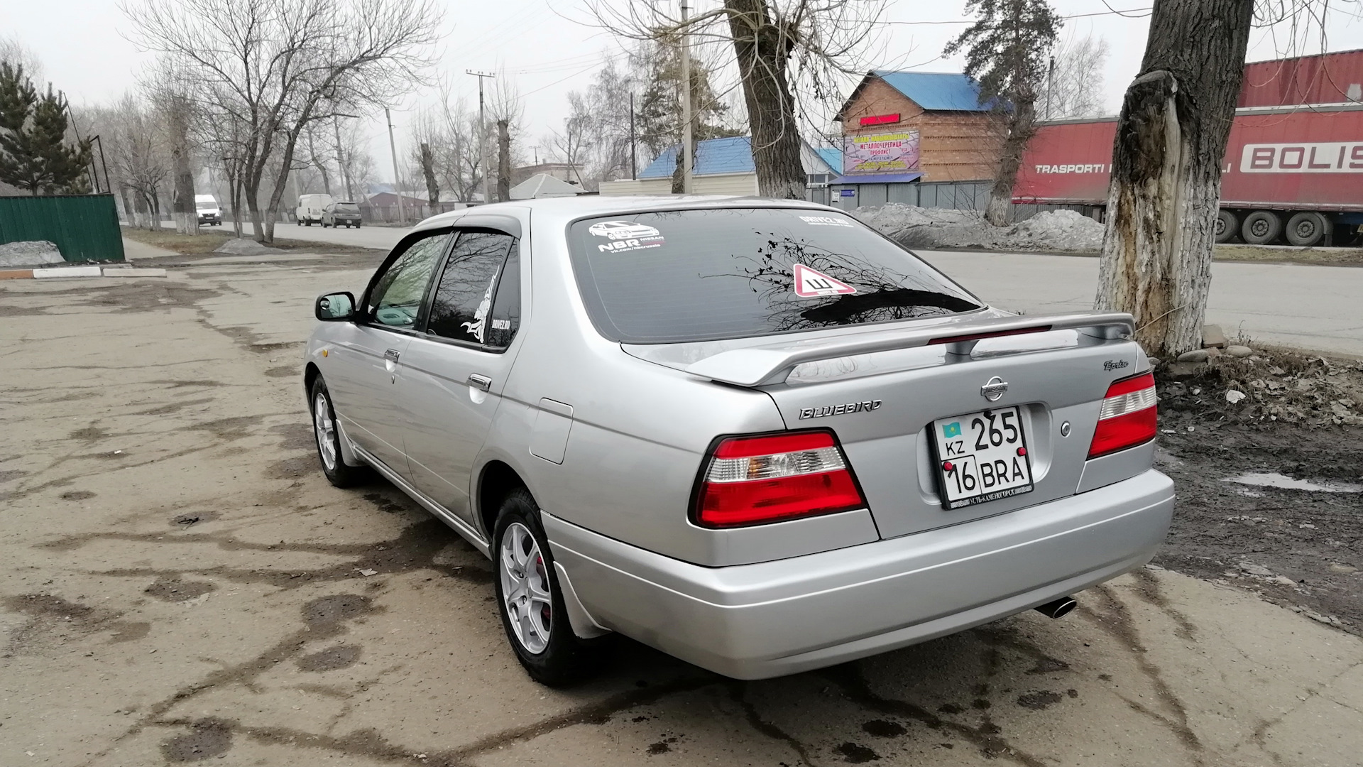 Nissan Bluebird 610