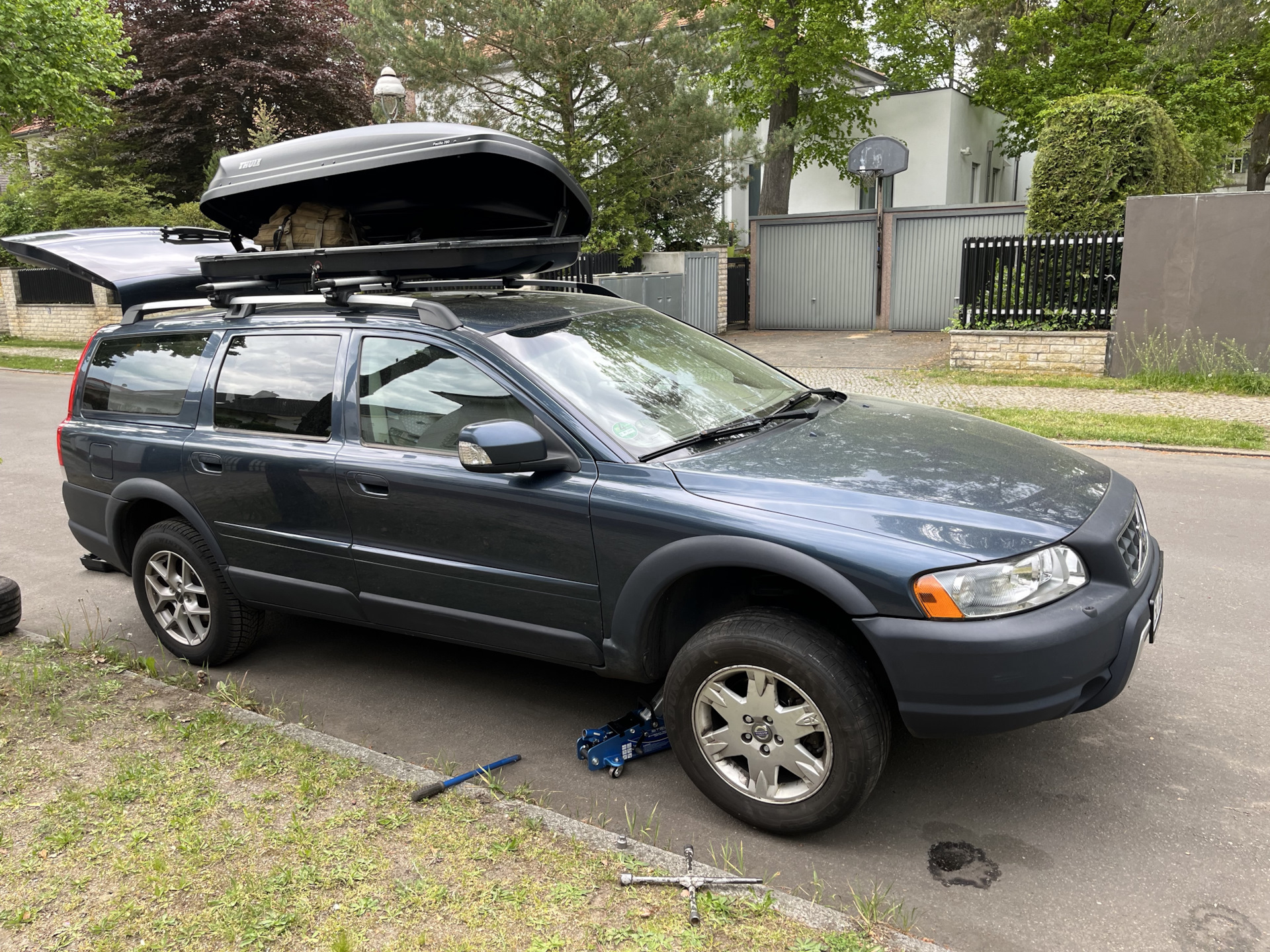 50 ТО, переобувка, приборка, CEM, VDD, зеркало, DAB радио, климат — Volvo  XC70 II, 2,5 л, 2007 года | своими руками | DRIVE2