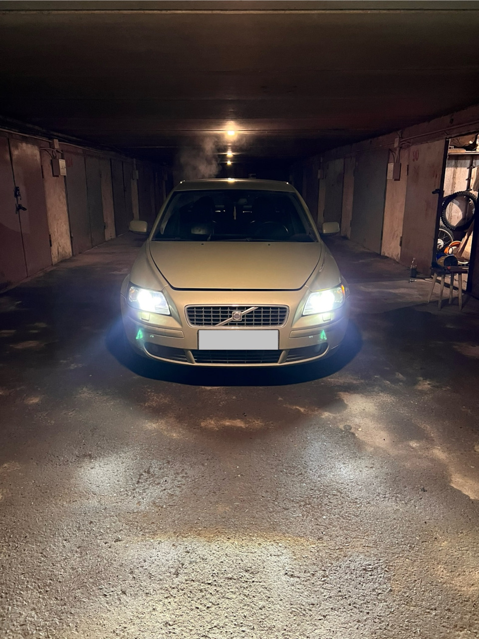 Bi-Led в s40 (2) дорестайл — Volvo S40 (2G), 2,4 л, 2005 года | своими  руками | DRIVE2