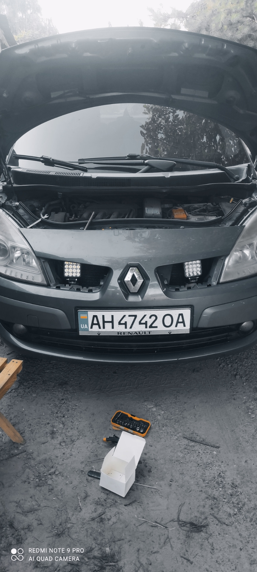 Установка вспышек ФСО — Renault Scenic II, 1,4 л, 2007 года | аксессуары |  DRIVE2