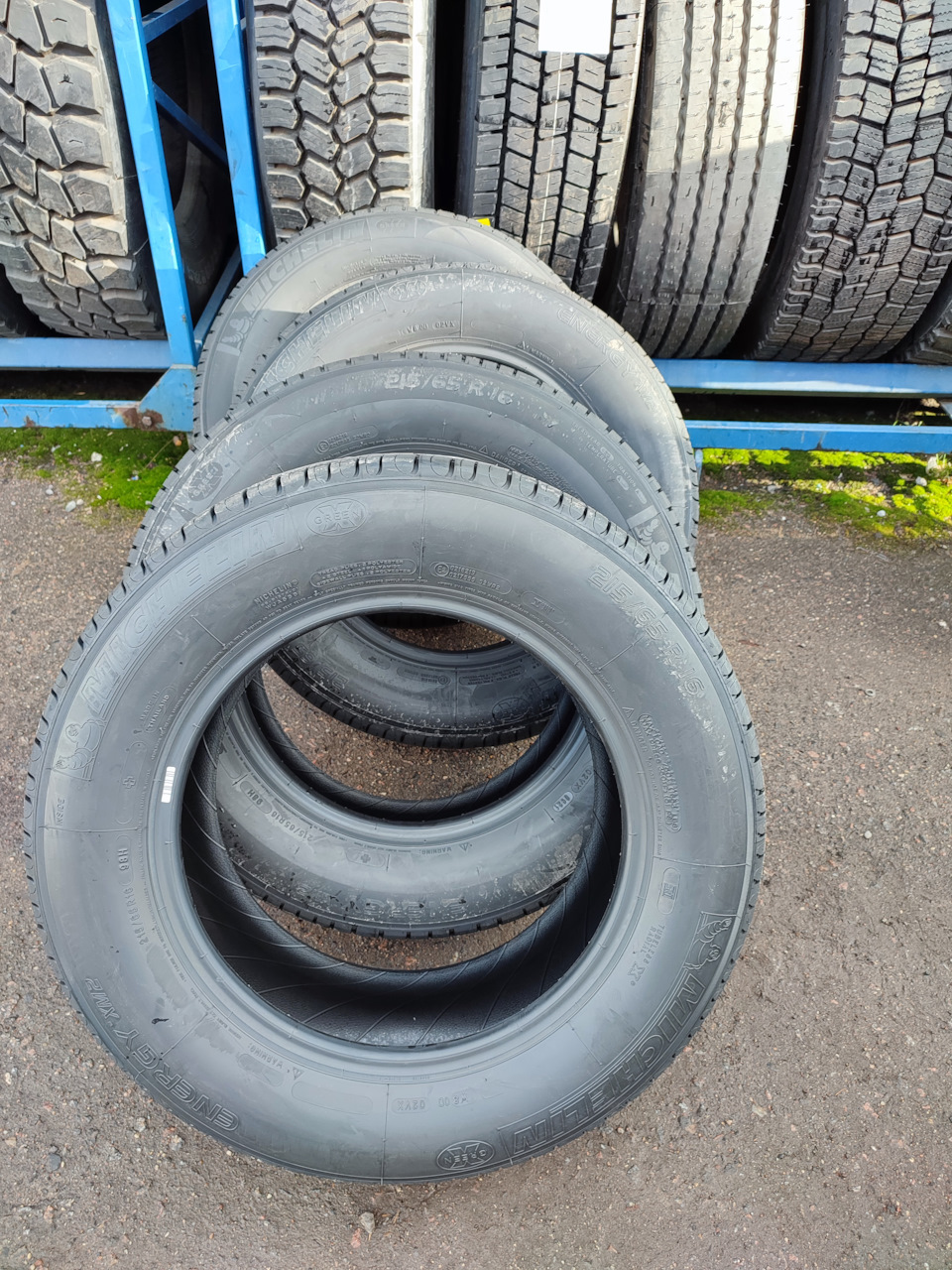 Energy 215 65 r16. Michelin Energy xm2+.