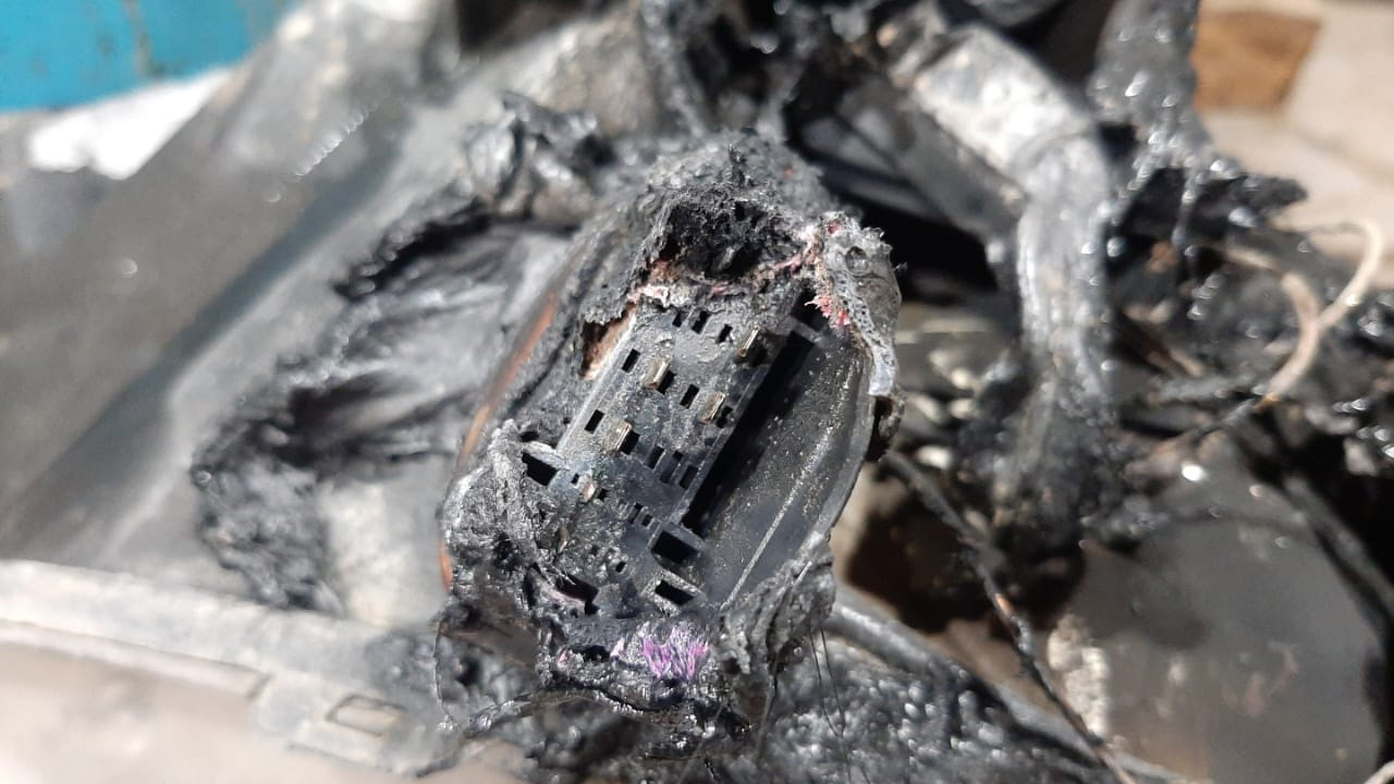 Распиновка фишки фар головного света Ford Mondeo 4 — Ford Mondeo IV, 2 ...